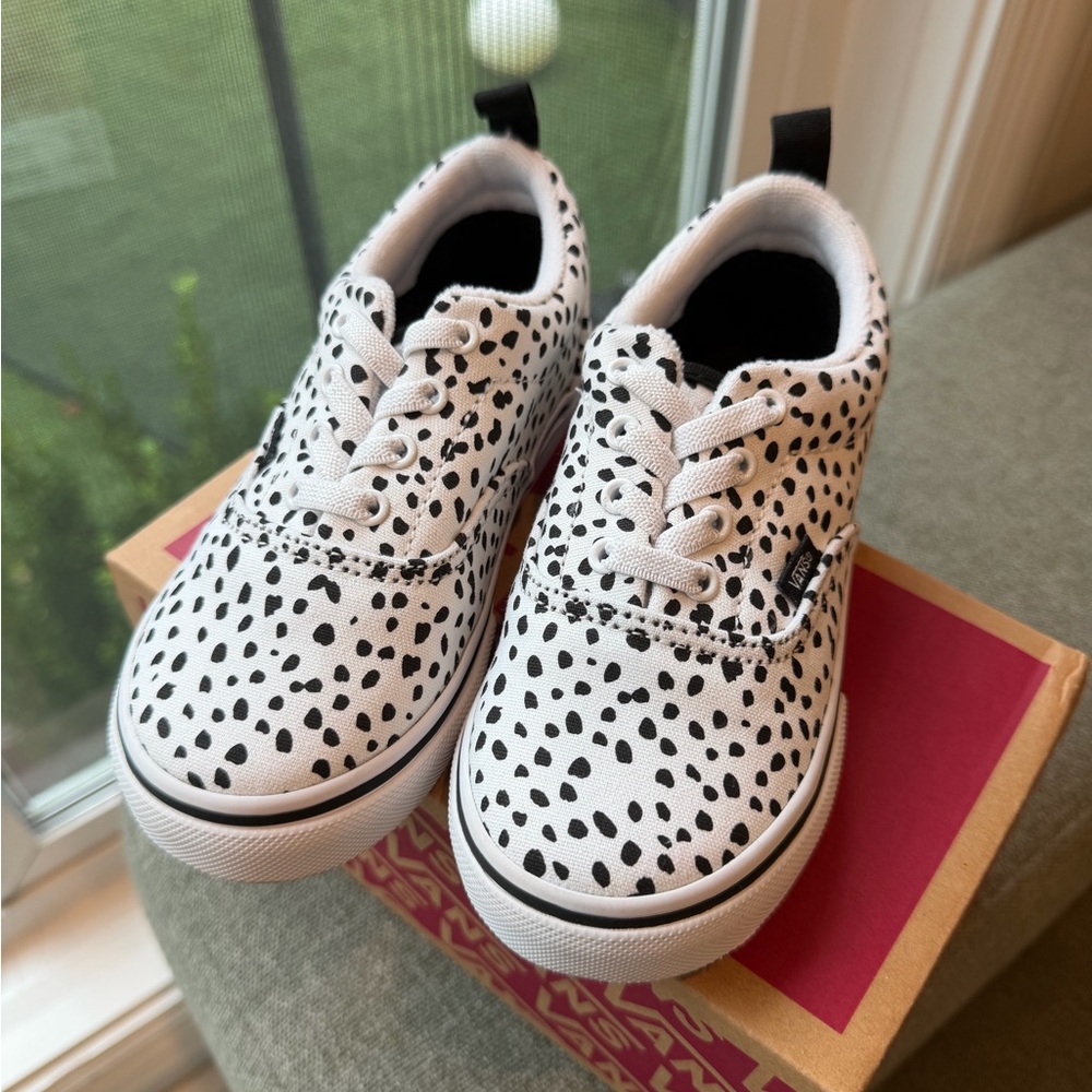 BRAND NEW VANS for kids